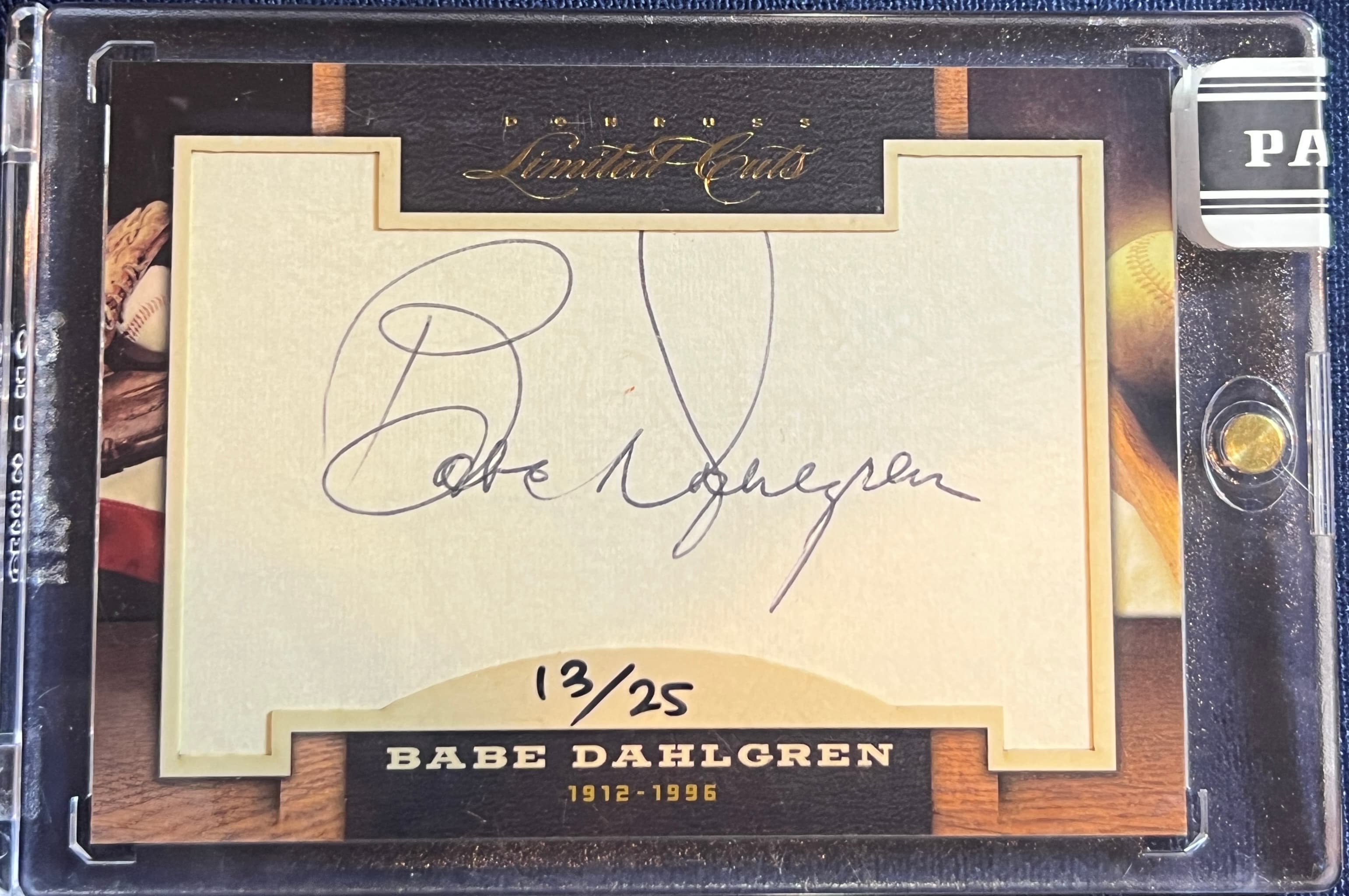 2011 SP Legendary Cut Signatures Babe Dahlgren 13/25