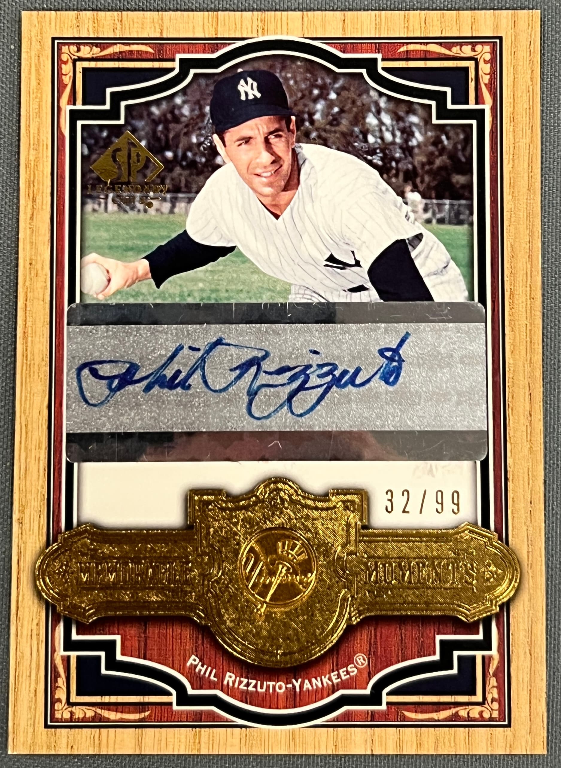 2006 SP Legendary Cuts Phil Rizzuto Memorable Moments Auto 32/99