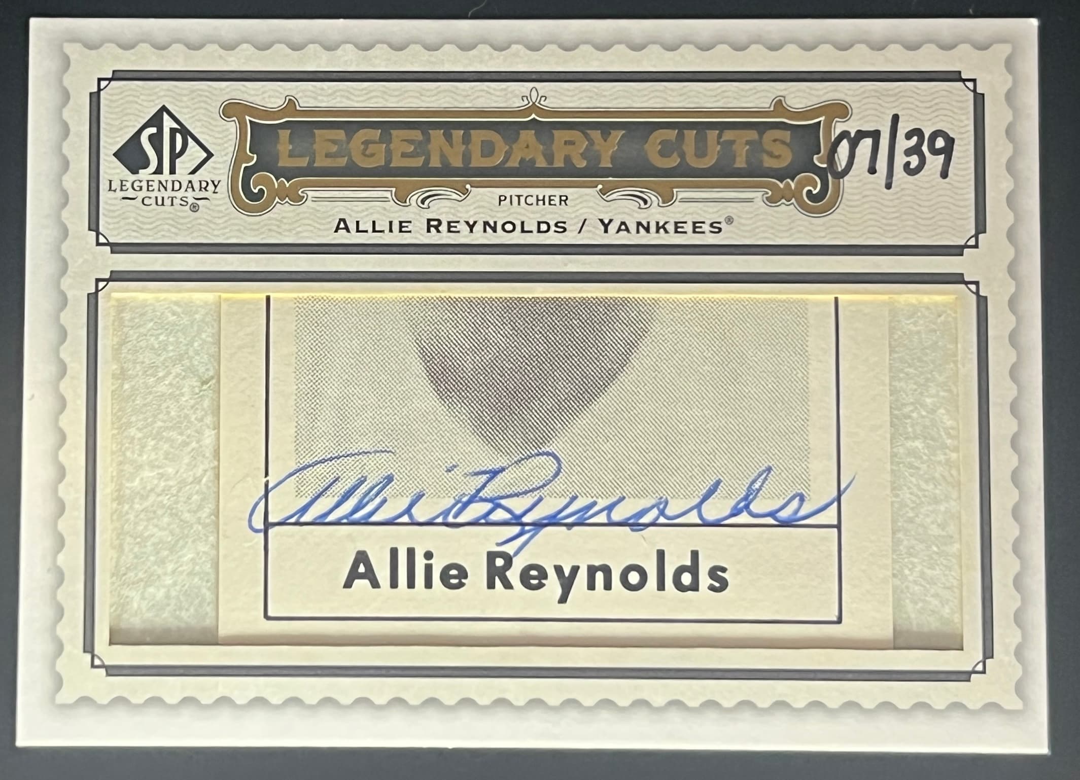 2009 SP Legendary Cuts Allie Reynolds 7/39